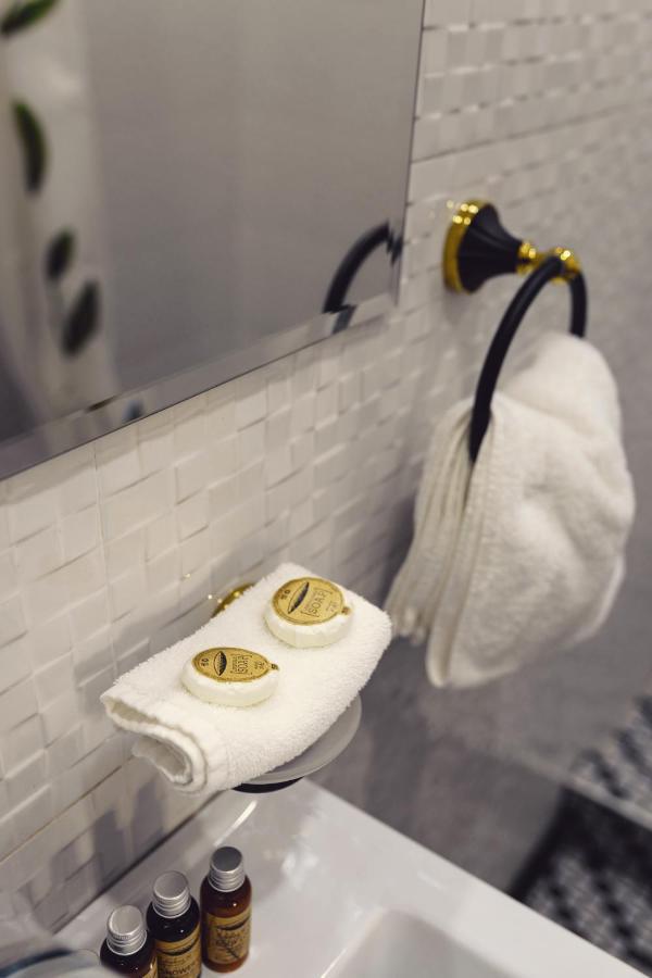 Octava Boutique Hotel ティビリシ エクステリア 写真