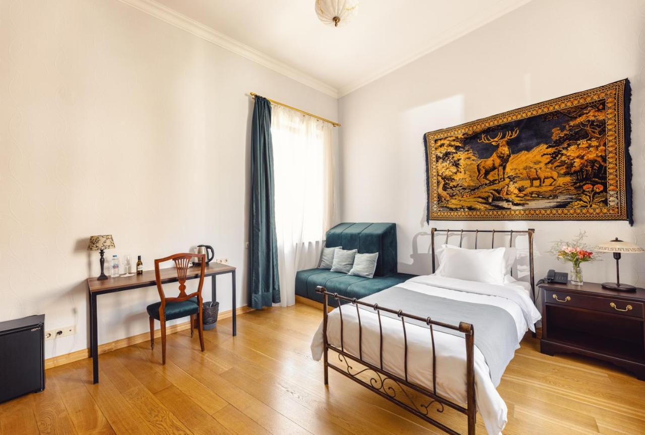 Octava Boutique Hotel ティビリシ エクステリア 写真
