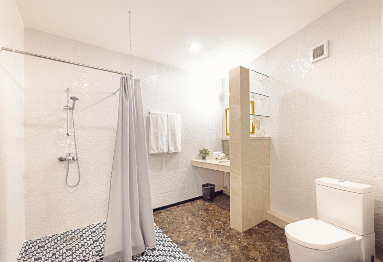Octava Boutique Hotel ティビリシ エクステリア 写真